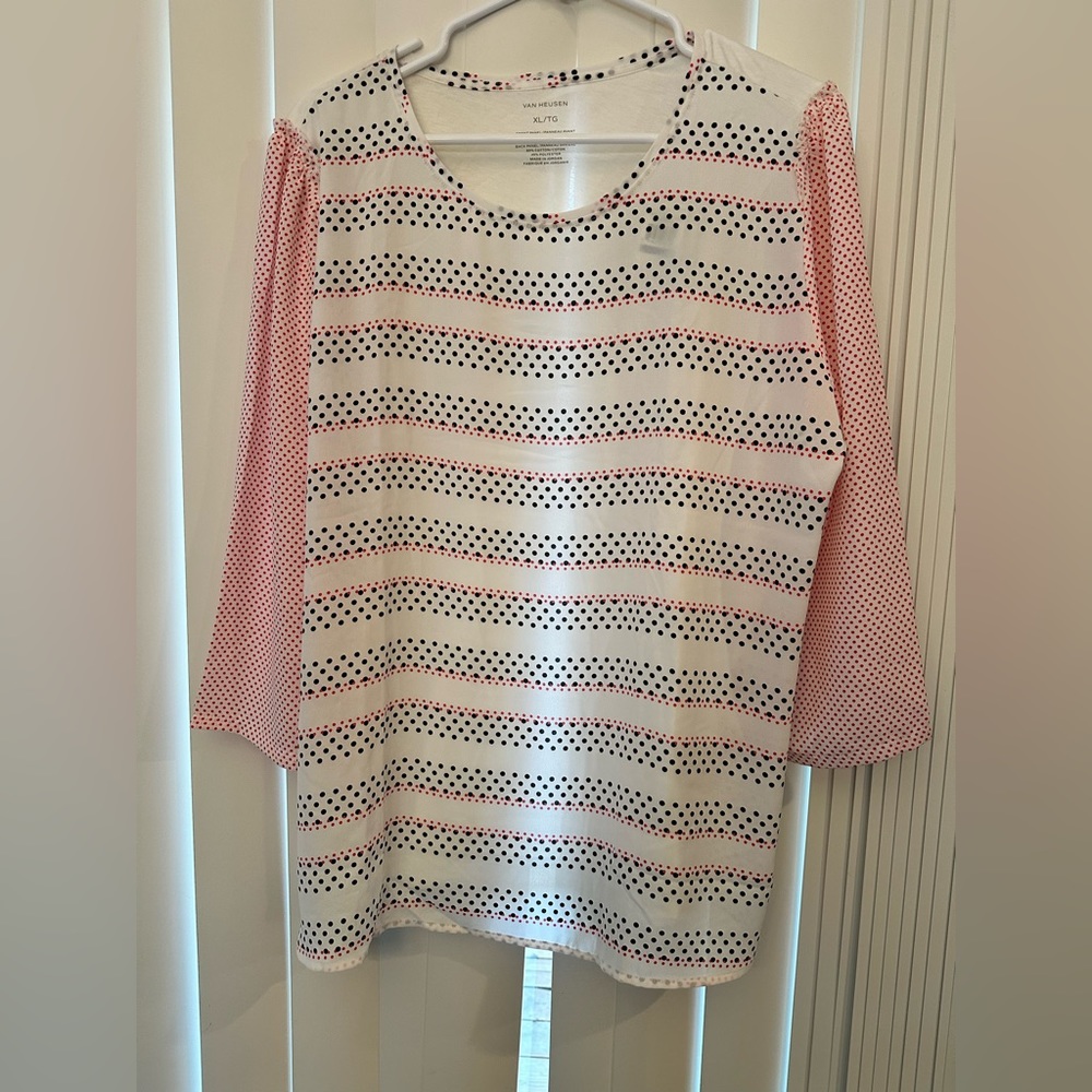 NWT. 3/4 length sleeve blouse